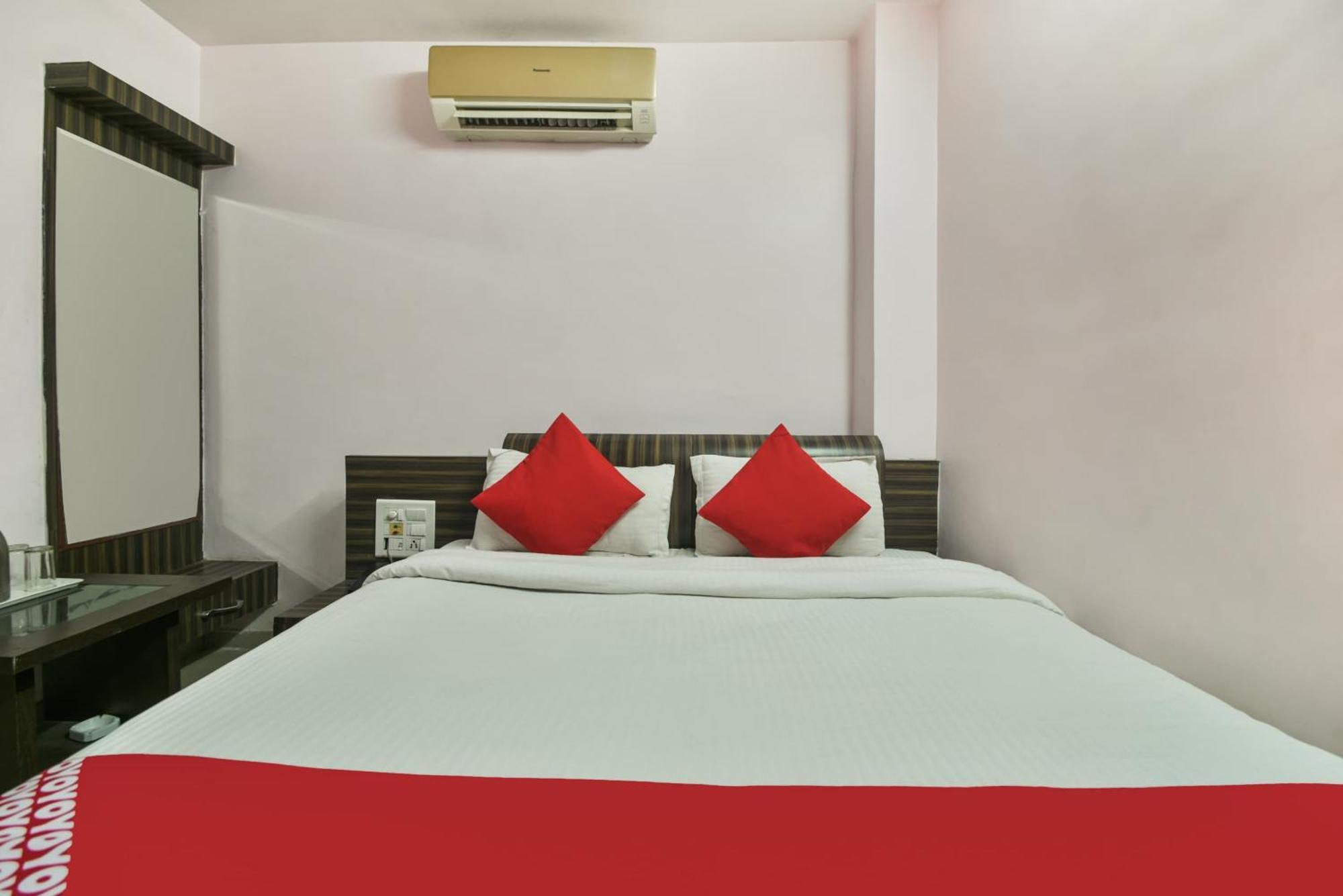 Oyo Hotel Ajanta Hamirgarh Экстерьер фото
