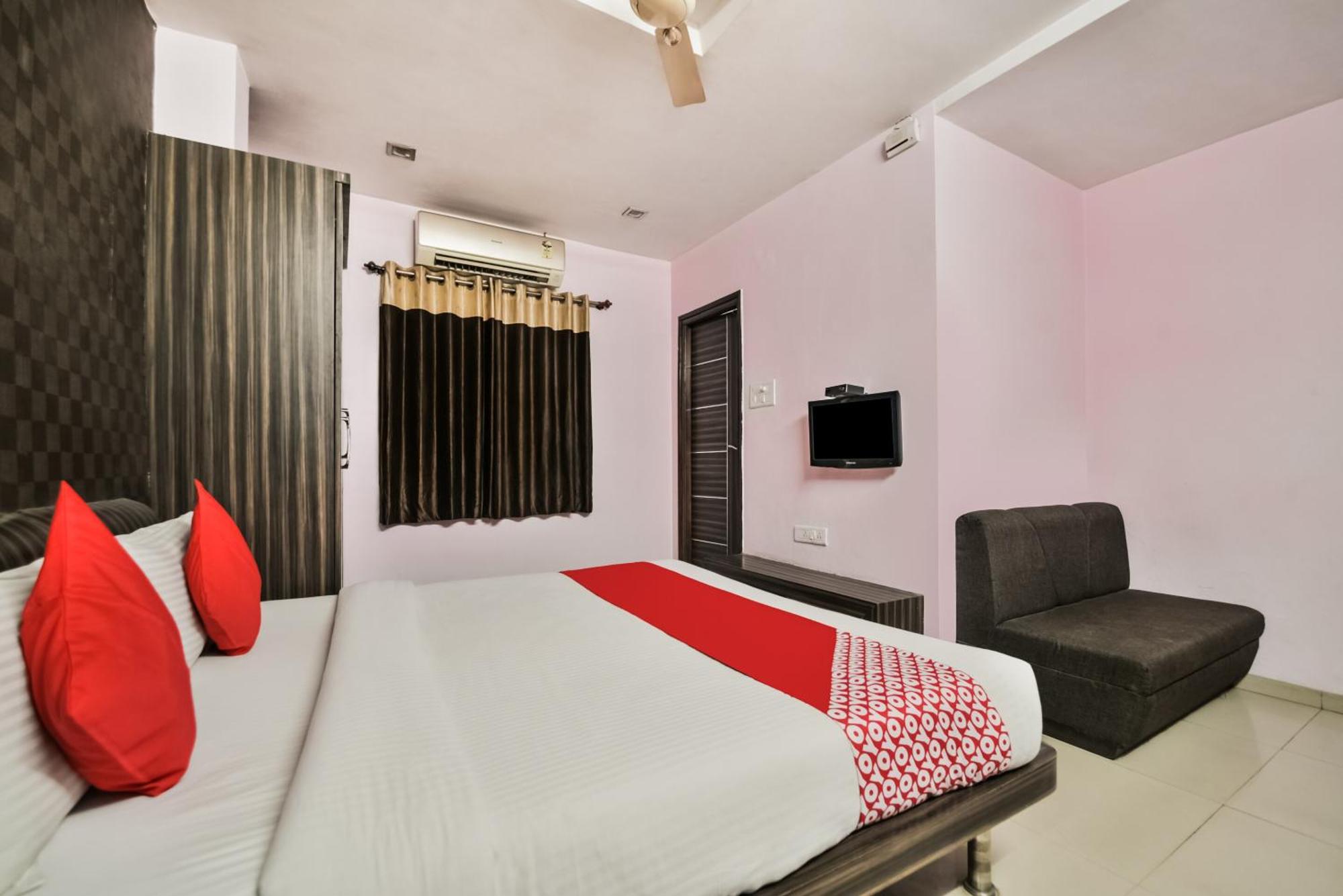 Oyo Hotel Ajanta Hamirgarh Экстерьер фото