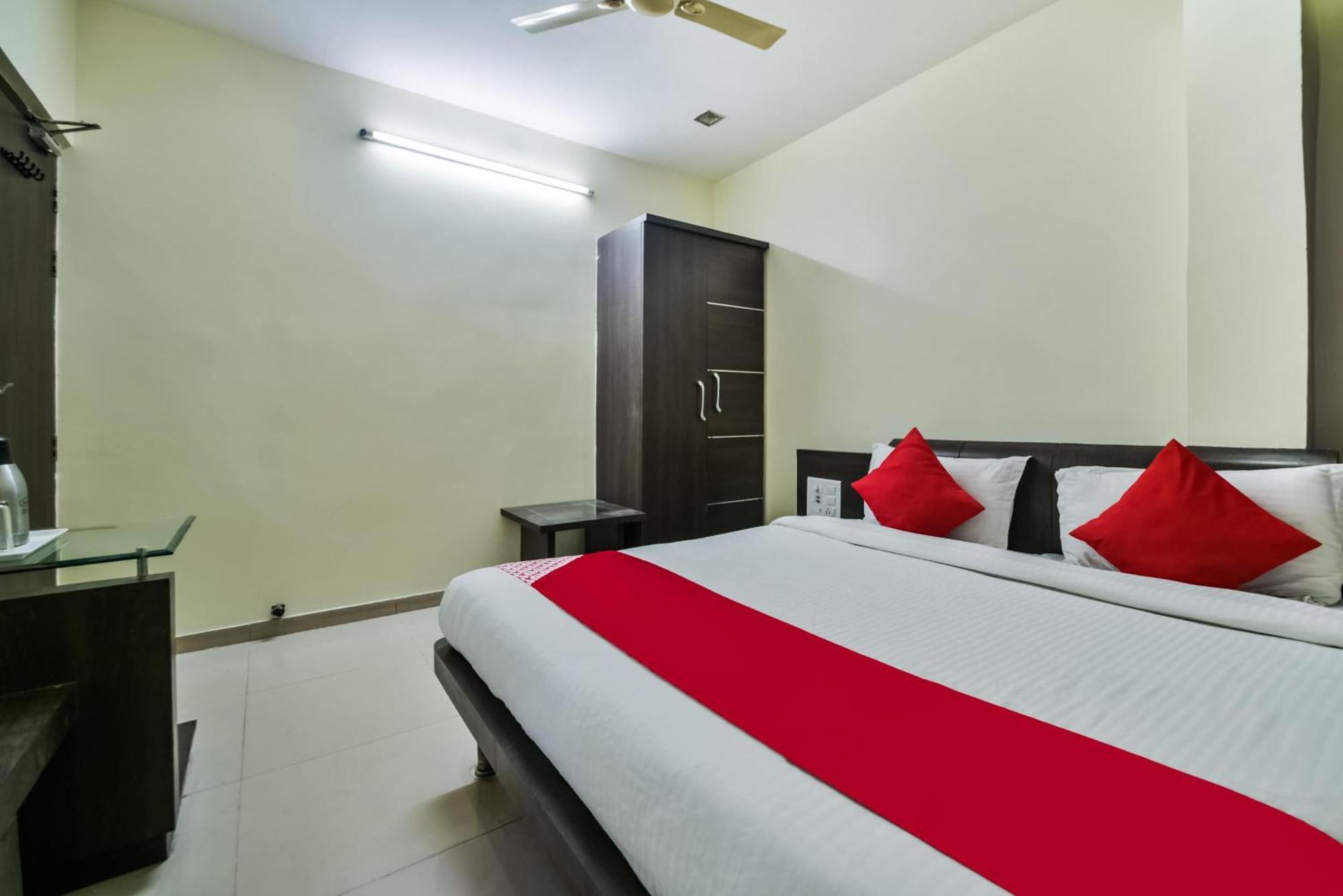 Oyo Hotel Ajanta Hamirgarh Экстерьер фото